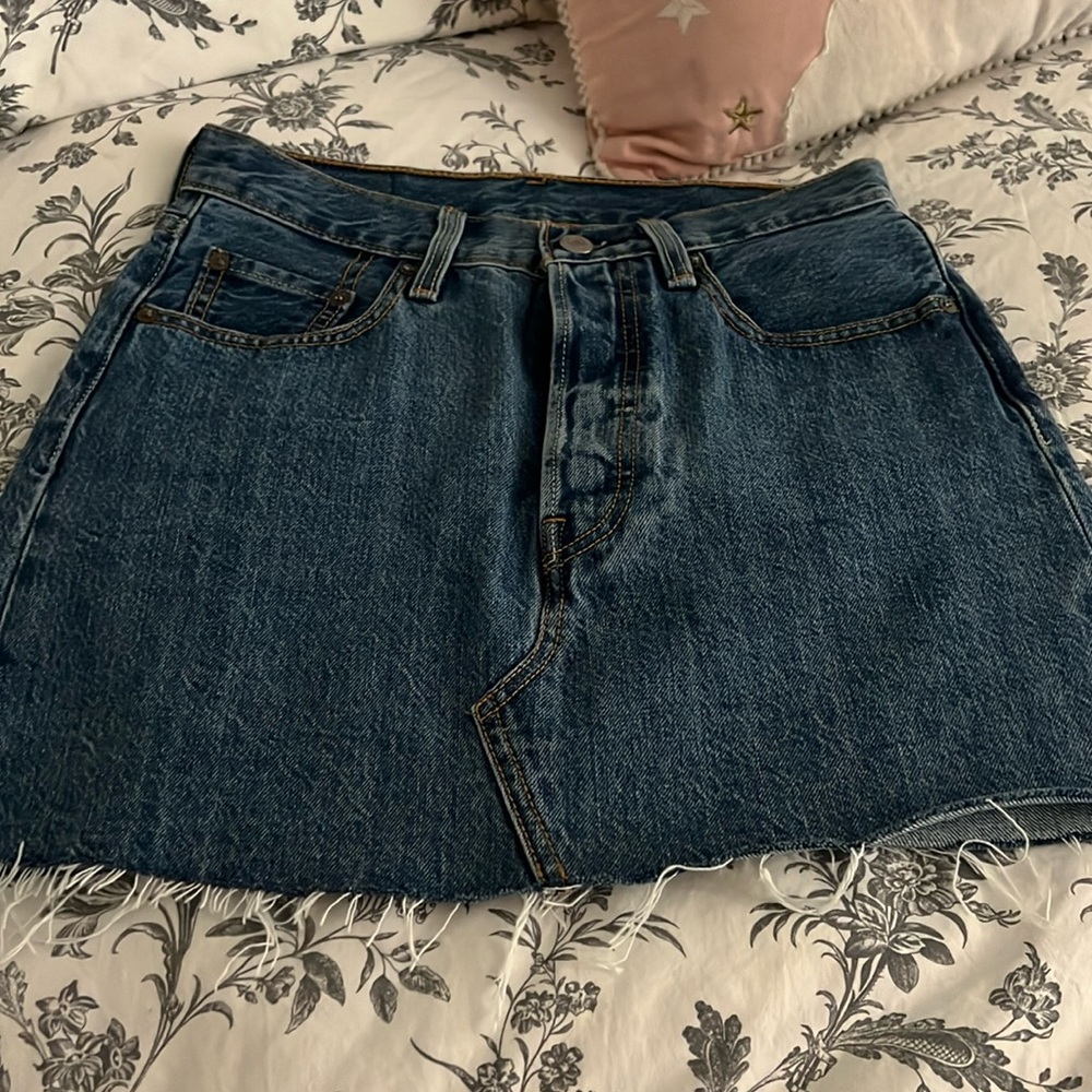 Levi’s denim skirt destructed